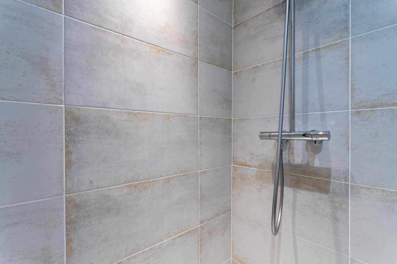 Luxurious 1 Bedroom, Ac, Terrace, Close Beaches - Dodo Et Tartine Carqueiranne Zewnętrze zdjęcie